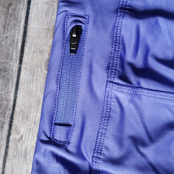 Nike Little Girls Long-Sleeve Metallic Logo Box Tee & Dri-FIT Leggings Set - Picture 15 of 16